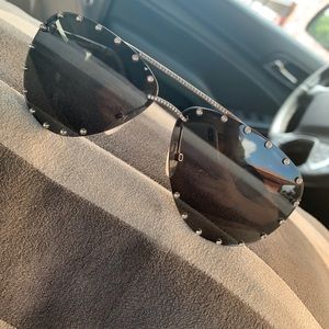 COPY - Louis Vuitton party strass sunglasses